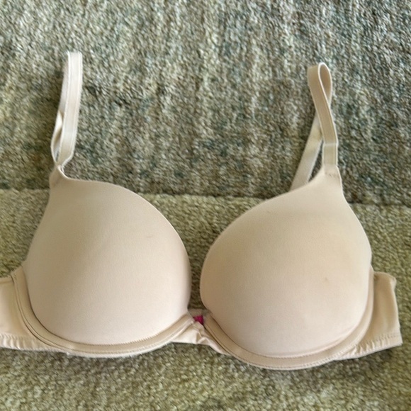 PINK Victoria's Secret Push Up Light Tan Bra - Picture 2 of 6